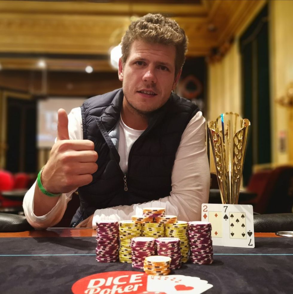 High-Roller-poker-one-1017x1024